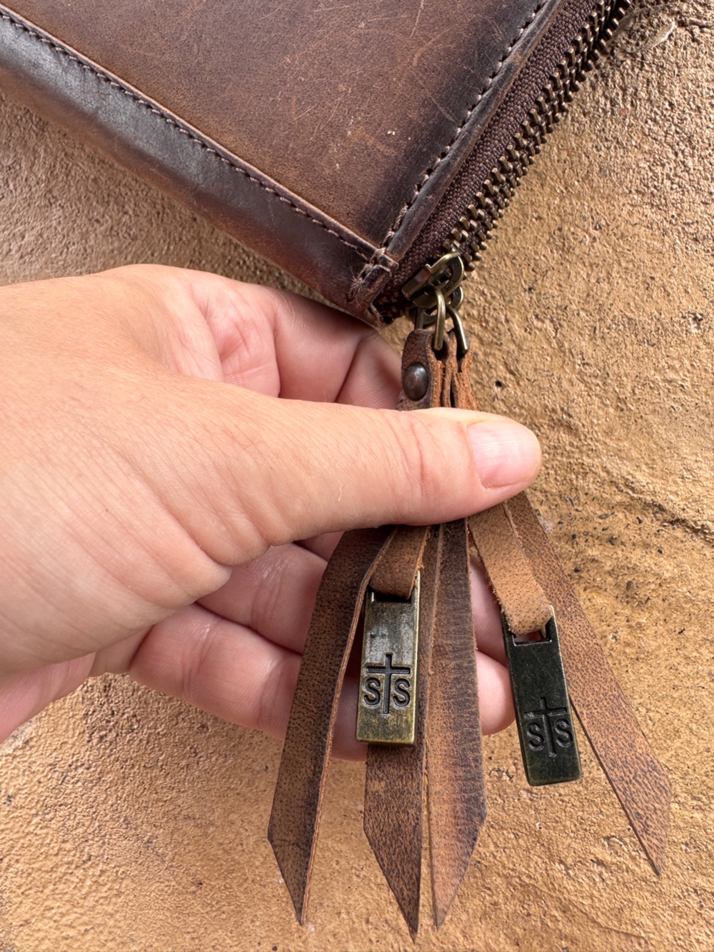 STS Ranchwear Brown Distressed Leather Crossbody Wallet Organizer Western Purse - Picture 10 of 14